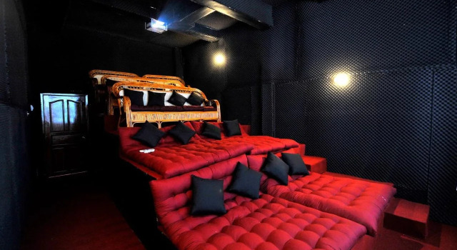 11 Happy Backpackers, Buchen Sie Hotel Daun Penh 