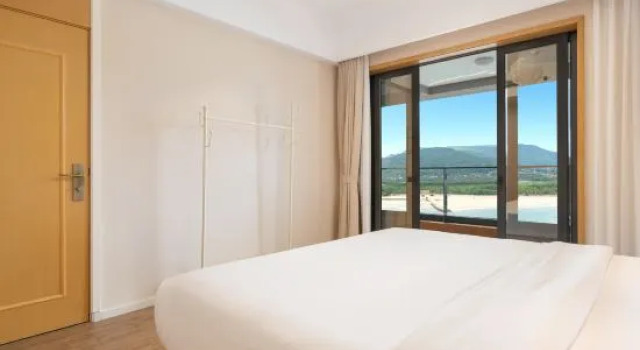 Люкс с 2 комнатами Wanning Sun Moon Bay Sea View Time Hotel