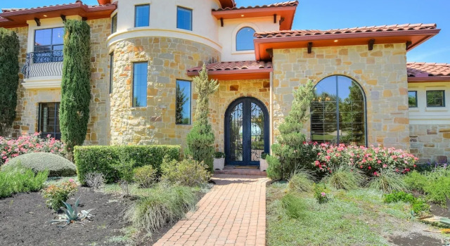 The Arrive Sunrise Estate On Lake Austin 5 Bedroom Estate, Rezerwuj Dom wakacyjny Del Valle Teksas