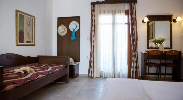 Трёхместный номер с видом на море Plaza Beach Hotel