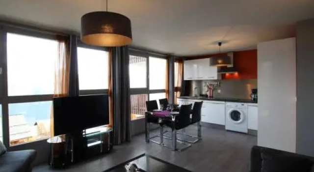 Apartment A 50M Des Pistes De 1800 - Piscine Interieure, Забронировать Апартаменты/квартира Отели Пюи-Сен-Венсан с бассейном, рядом с Горнолыжный подъемник Роше Нуар, Бассейн