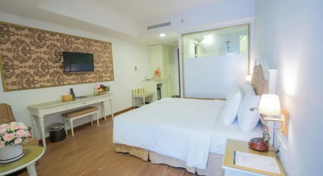 Двухместный номер Deluxe с балконом Nha VIET Nha Trang Hotel