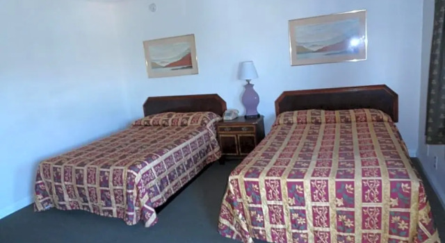 Четырёхместный номер Standard Travel Inn