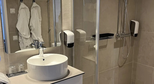 Одноместный люкс Backby Manor