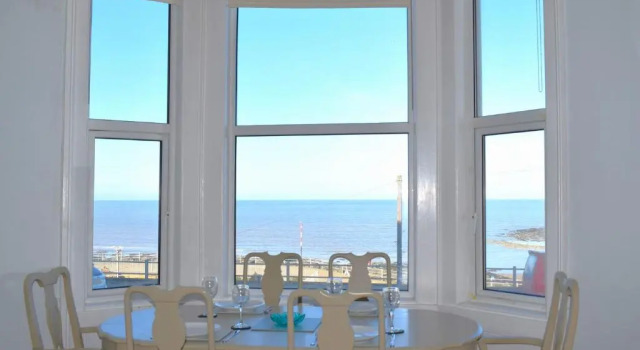 Апартаменты Seascape Retreat with Parking