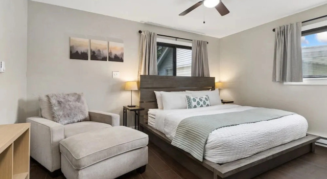 Walnut Street Retreat Downtown, Dog Friendly, Buchen Sie Ferienhaus Windsor USA