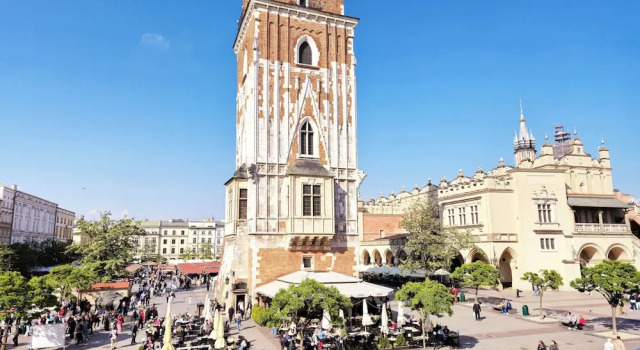 Двухместный люкс с видом на город Main Square Apartments