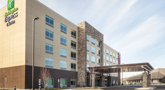 Holiday Inn Express & Suites Hudson I-94 by IHG, จอง โรงแรม Hudson วิสคอนซิน