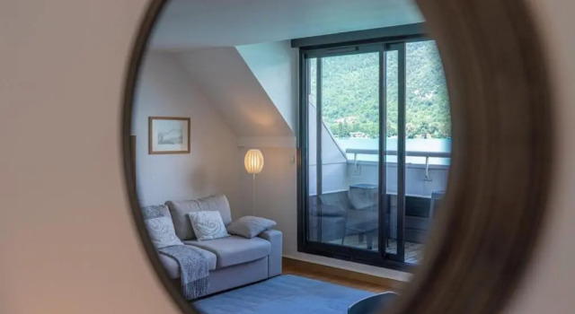Duplex apartment with balcony on the lake classified 3 stars