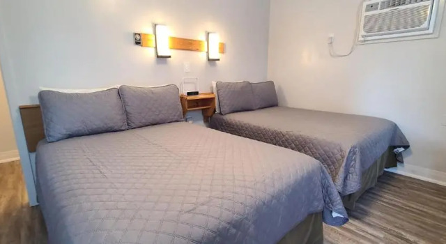 Четырёхместный номер Standard Maple Leaf Motel