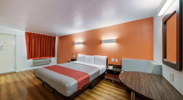 Двухместный номер Standard Motel 6-Dallas, TX - Farmers Branch