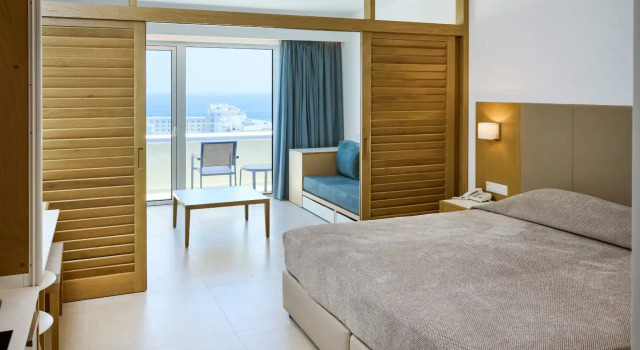 Junior Suite Sunrise Oasis Hotel & Waterpark