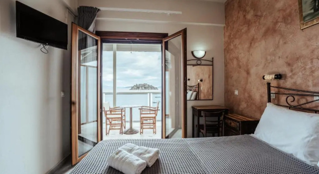 Mari Hotel & Maisonettes, Prenota Hotel Tolo 