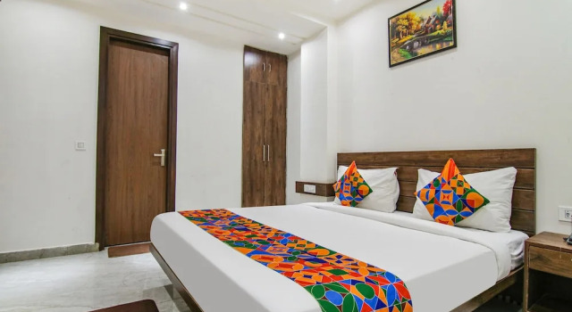 Номер Deluxe FabHotel Moro Rohini Sector 4