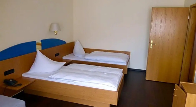 Hotel Zum Anger, Book Hotel Neukirchen-Pleisse Saxony