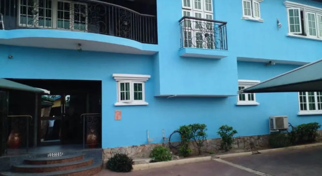 Fullife Hotel, Rezervovat Hotel Hotely v Lagos State s parkováním, Parkování