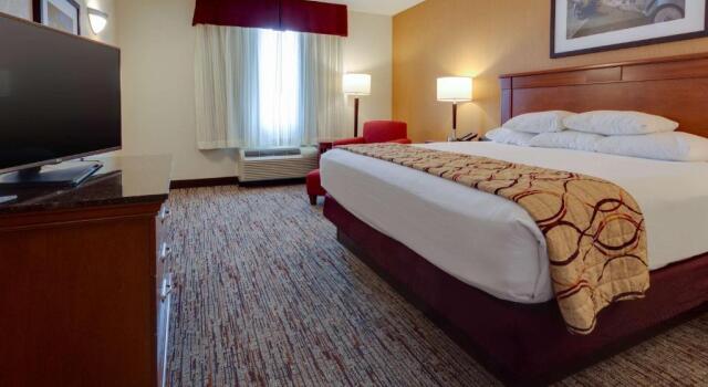 Люкс Drury Inn & Suites St. Louis Forest Park