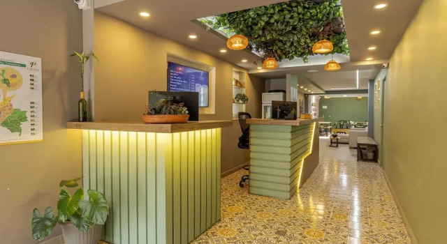 Poblado Guest House, Забронировать Гостевой дом Гостевые дома Медельин, рядом с Medellin's Museum of Modern Art, Гостевой дом