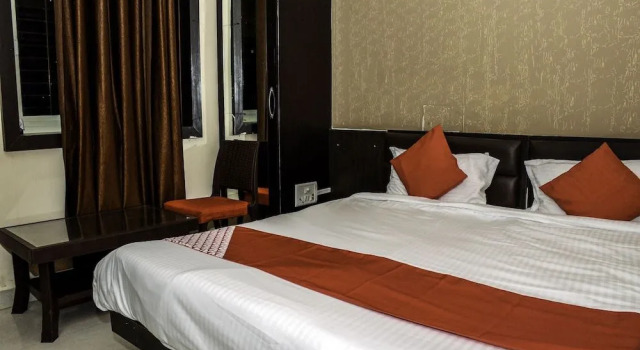 OYO 23178 Hotel Raj Mandir, Забронировать Отель Отели Орчха с завтраком, Завтраки
