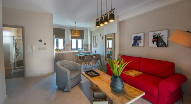 Апартаменты Marios Home, a cozy and spacious apartment near downtown