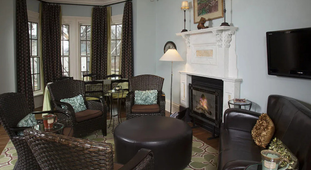 Dug Road Inn, Book Hotel Decorah Iowa, nær Agora