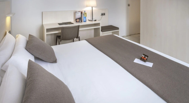 Двухместный номер Comfort с балконом SERHS Carlit Boutique Hotel