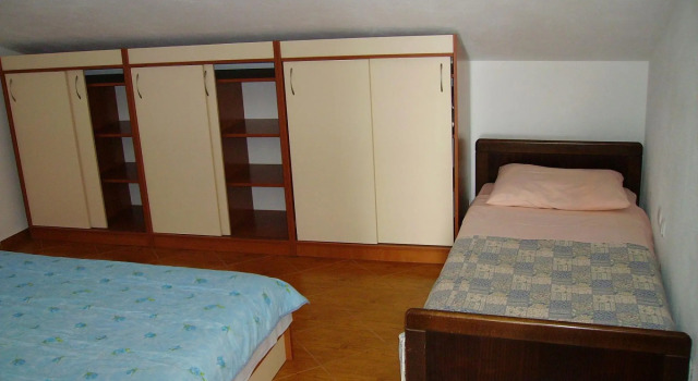 Oliva - 800 m from sea - A4(2+1)