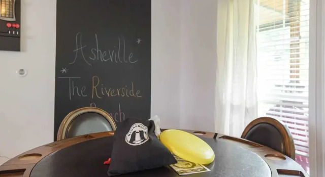 Riverside Ranch by Avantstay Mins to Downtown, Book Feriehus Arden Appalachian Mountains