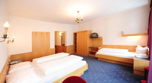 Семейный номер Standard Hotel Krone