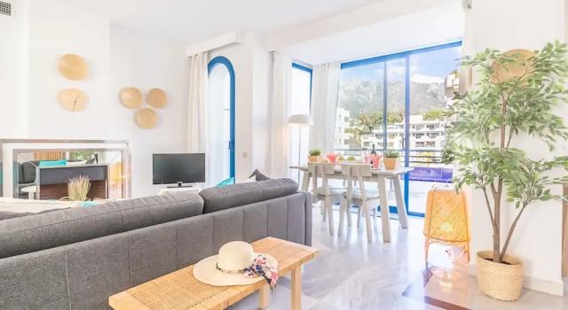 Апартаменты Marbella Pool House Ph24 on sea Shore