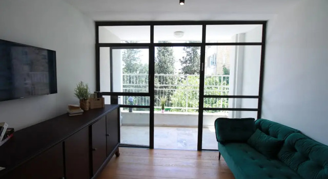 Specious 2Br Apt By German Colony, Varaa Huoneisto Asunnot kohteessa Jerusalem District, Huoneisto