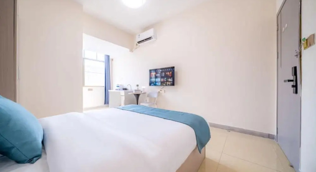 Номер Deluxe Moon Hotel Apartment Guangzhou Baijiang