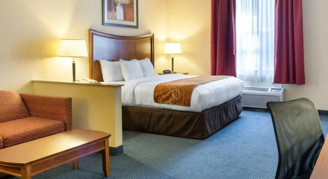 Шестиместный люкс Comfort Suites Newport News Airport
