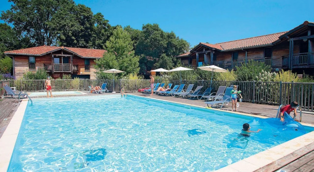 Nice Apartment With Wifi Located 2.5 km. From the Beach, Забронировать Апартаменты/квартира Отели Côte landaise с бассейном, Бассейн