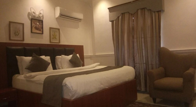 Номер Premium Vanessa Paris Hotel