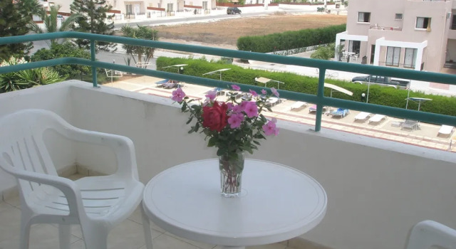 Апартаменты DebbieXenia Hotel Apartments