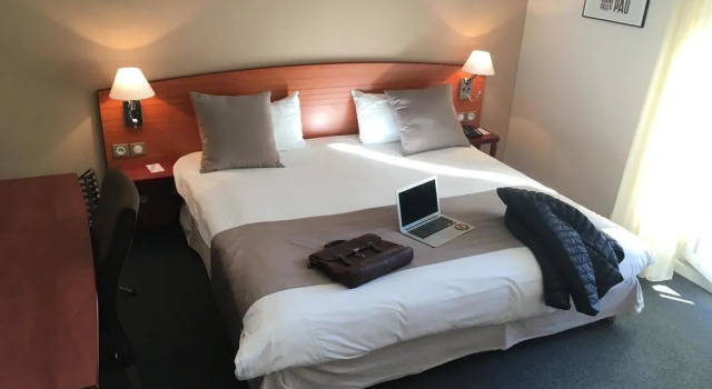 Best Western La Palmeraie, Забронировать Отель По Pyrénées-Atlantiques, рядом с Дворец спорта в По