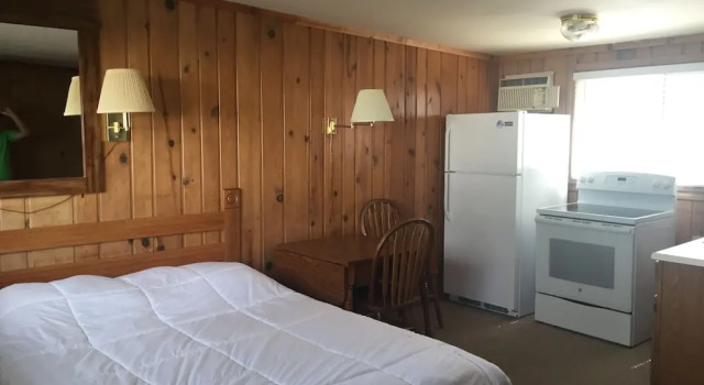 Номер Standard Waters Edge Motel