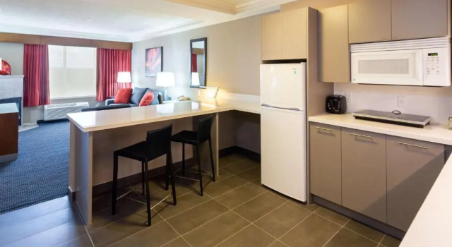 Двухместный люкс Radisson Hotel & Suites Fort McMurray