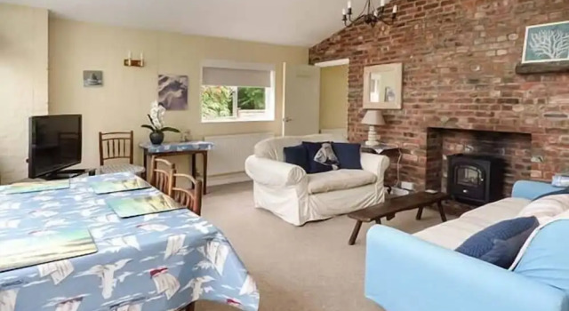 Коттедж Compass Cottage