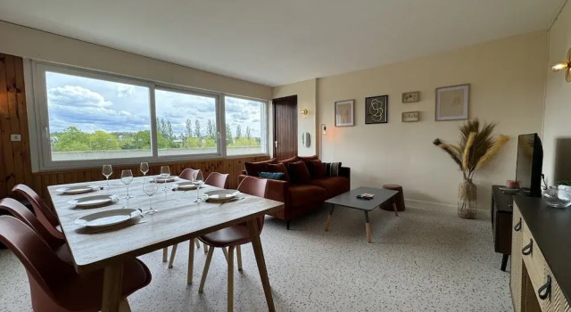 Апартаменты Apartment in Le Mans Near 24H Circuit