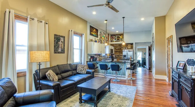 5 Bd/3 Ba-Near Expo/UL/Fair/YUM/Zoo, Забронировать Дом для отпуска Коттеджи Луисвилл, Коттедж