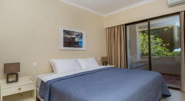 Alporchinas 840, Rezerwuj Hotel Hotele w Porches z basenem, Basen