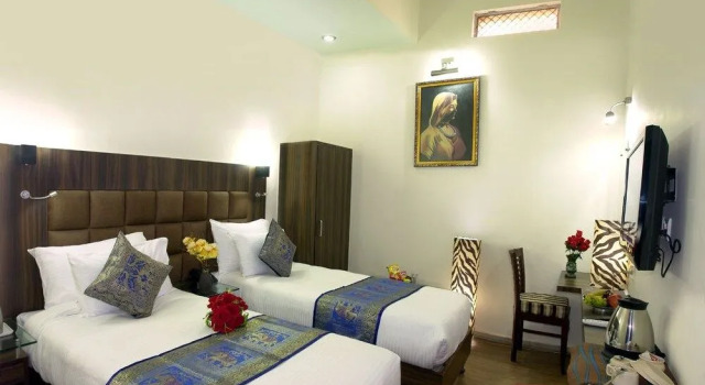Hotel Dolphinn Agra