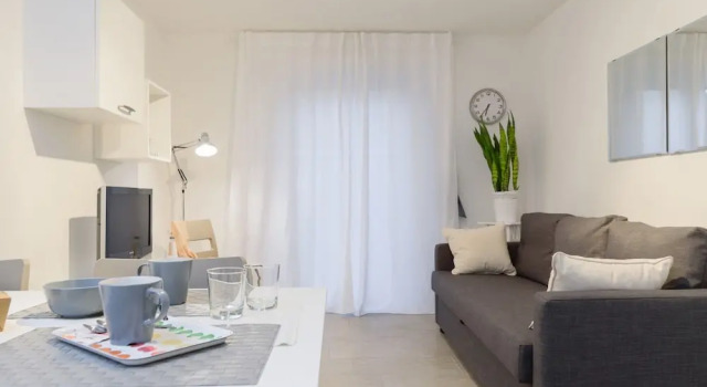 Hintown - Marina's White Apartment, Book Lejlighed Certosa Milano