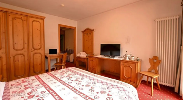 Полулюкс Hotel La Montanina