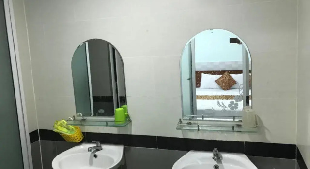 Кровать в общем номере GOLD HOTEL