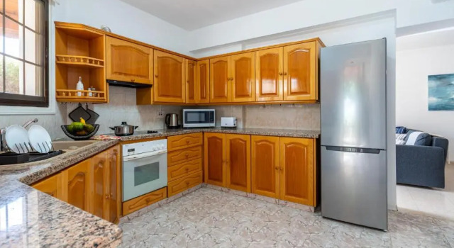 Апартаменты Azure 2-BR W/Terrace in Larnaca