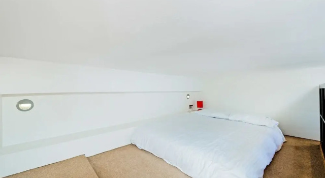Студия 24/7 London Hostel