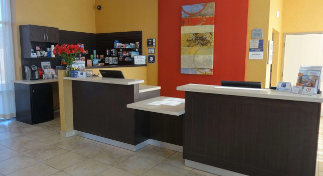 Howard Johnson Hotel Bowmanville, Rezerwuj Hotel Bowmanville Durham Region